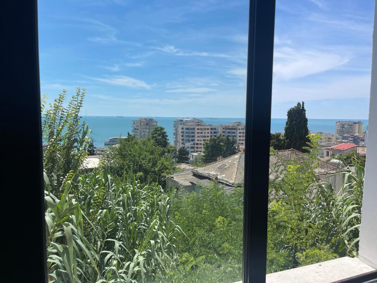Nostalgic Sea View Apartments Дуррес Экстерьер фото