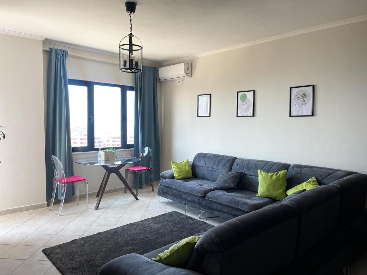 Nostalgic Sea View Apartments Дуррес Экстерьер фото